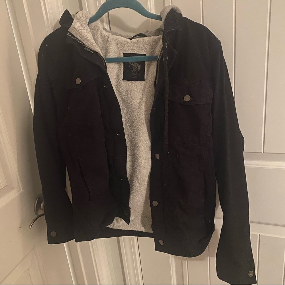 vans black hooded jacket